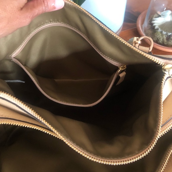 Coach Madison Carryall - Picture 10 of 12